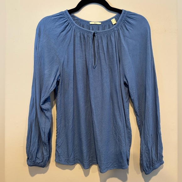 💕3/$25💕 edc by Esprit Key Hole Blouse - Picture 5 of 8